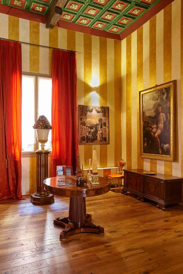Bed and Breakfast Palazzo Di Alcina - Residenza D'Epoca - Luxury- Bolonia Zewnętrze zdjęcie